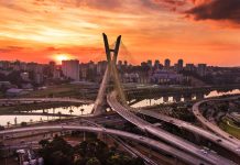 Conheça a série Ponte Estaiada do fotógrafo Michel Moretti