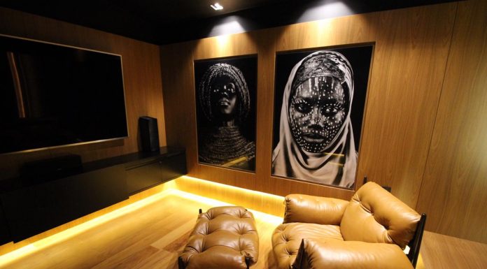 Como conservar sua obra em metacrilato Black Faces, por Marta Azevedo Como conservar sua obra em metacrilato