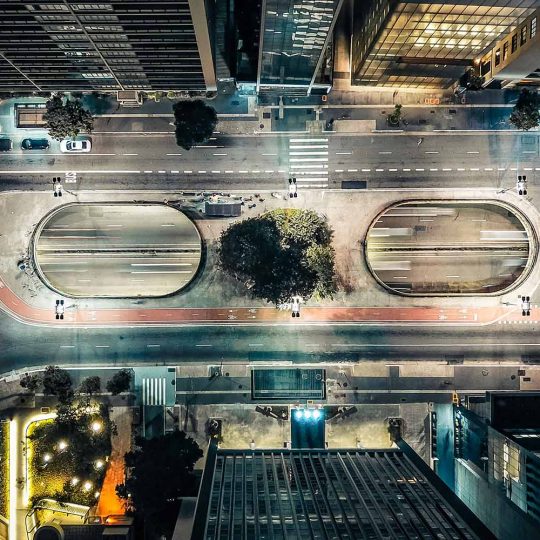Vista aérea noturna da Praça do Ciclista, avenida Paulista, São Paulo - Sergio Souza